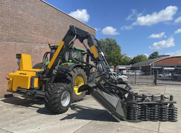 HKZS с граблями на John Deere