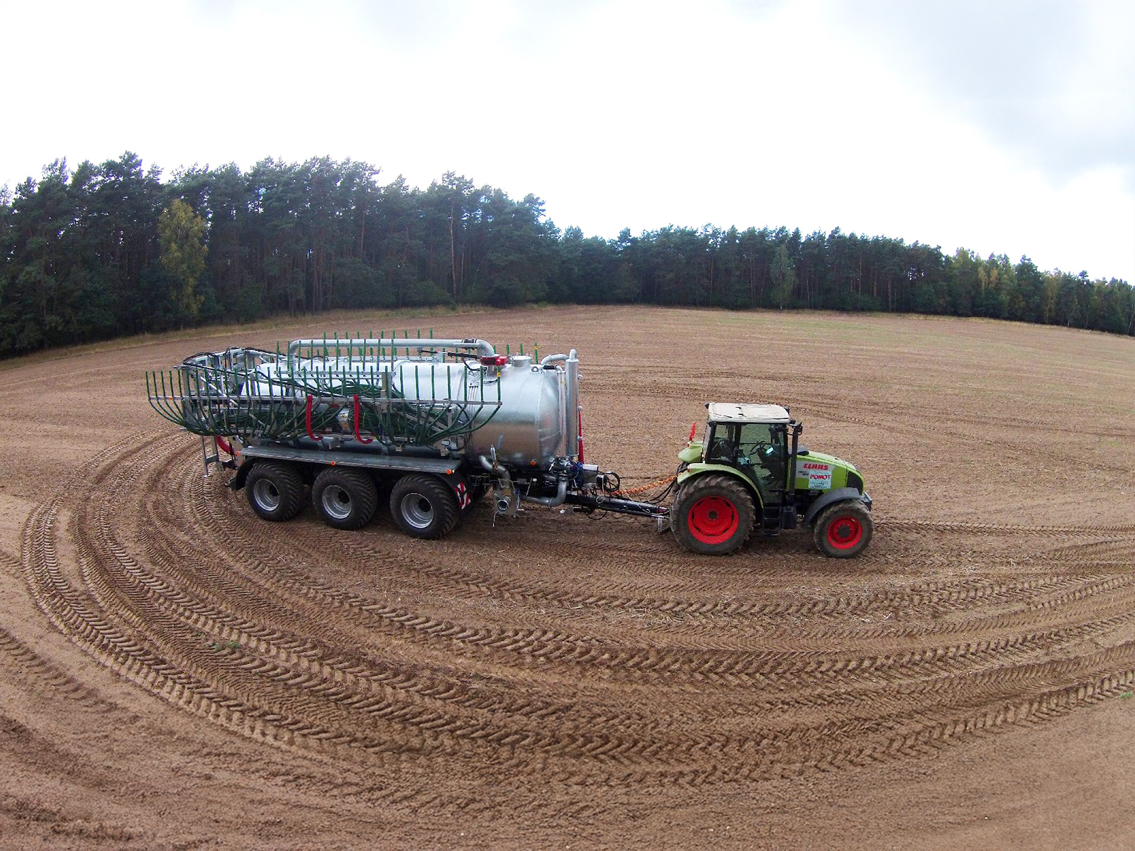 Pomot T522 — универсальная ассенизационная бочка