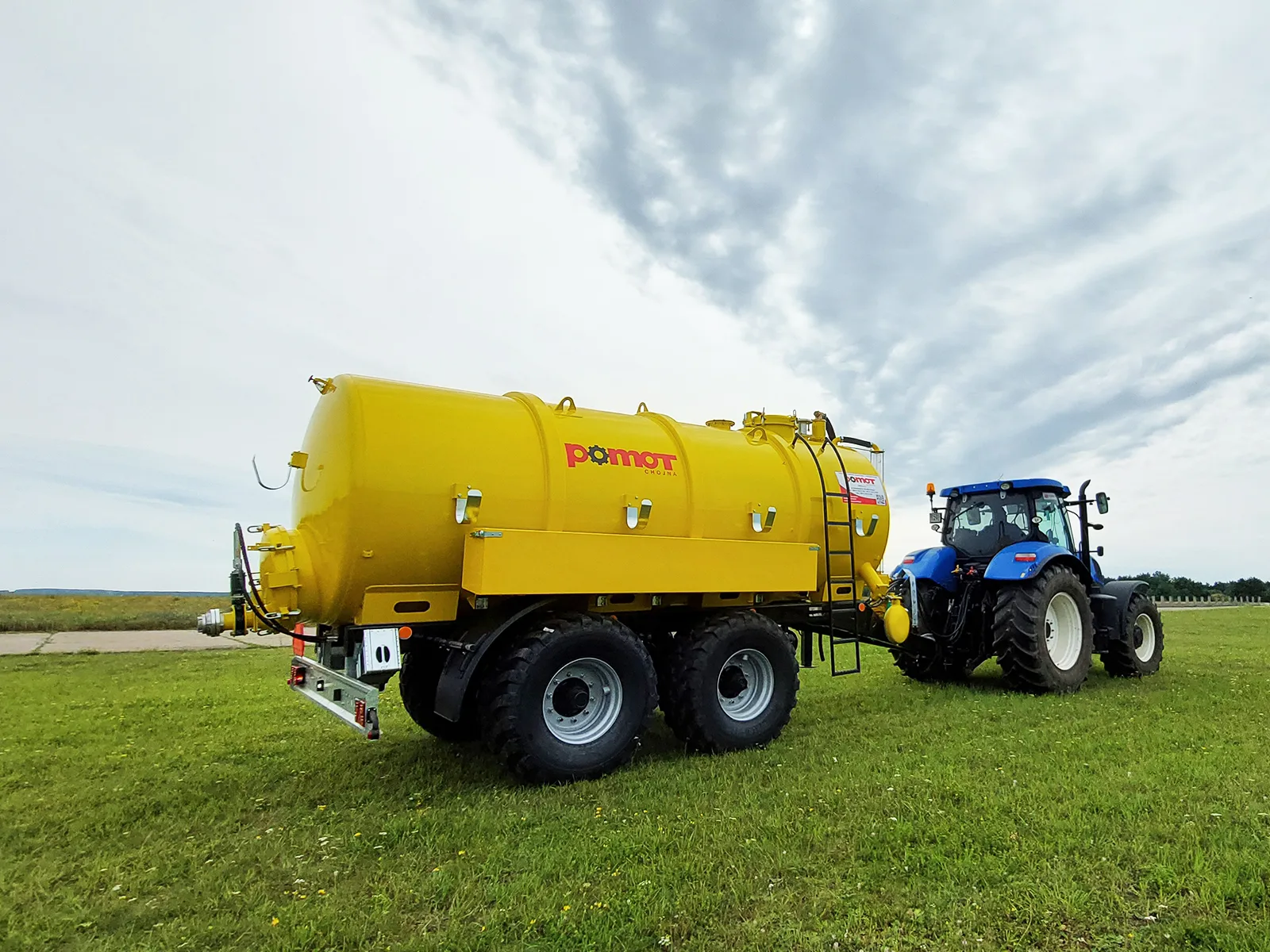 Pomot T546 — крупная двухосная бочка